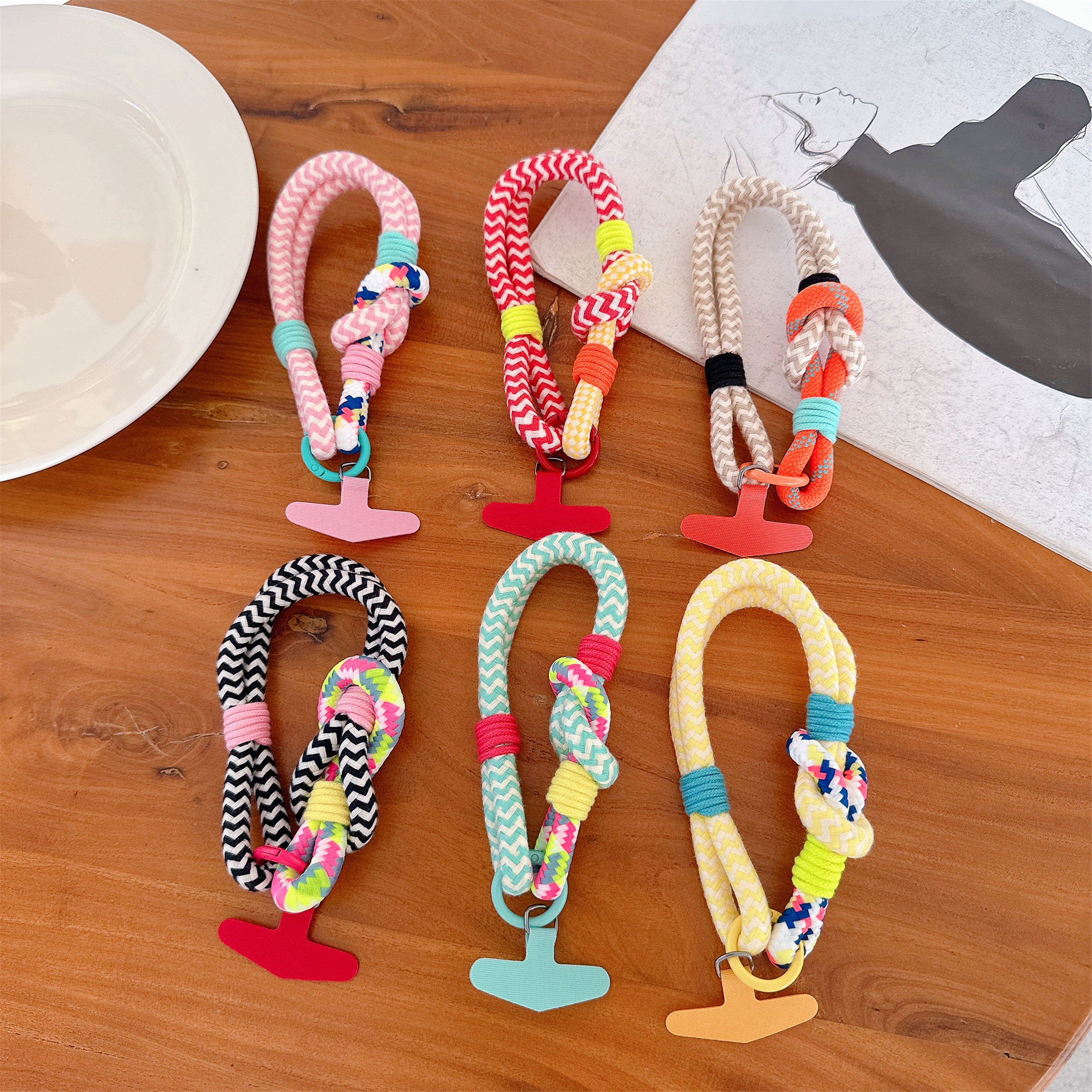 Keychains Contrast Color Key C - مراجعة Luxury Bags In وسعره