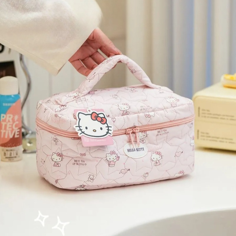 Sanrio New Hello Kitty Kuromi  - مراجعة Luxury Bags Edit وسعره