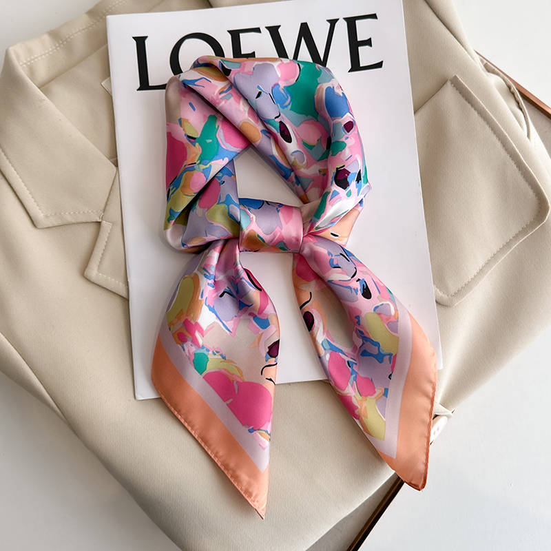 Luxury Floral Print Square Sil - مراجعة Luxury Bags Expensive وسعره