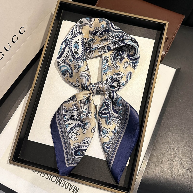 Luxury Satin Square Scarf Pais - مراجعة Luxury Bags Expensive وسعره