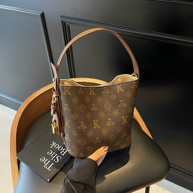 New retro fashion printed buck - مراجعة Luxury Bags Sale وسعره