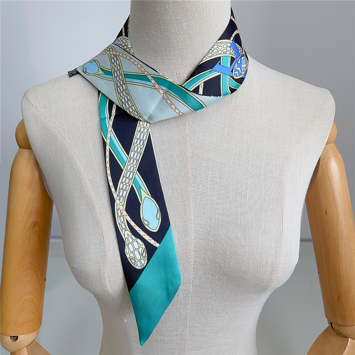 New Brand Design Colored Snake - مراجعة Luxury Bags Expensive وسعره