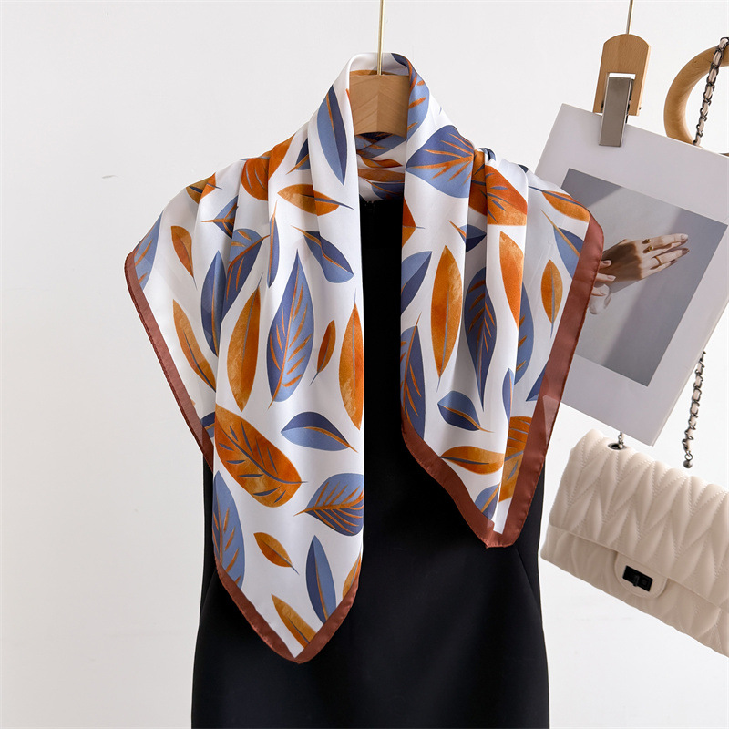 Luxury Brand Print 70cm Square - مراجعة Luxury Bags Expensive وسعره