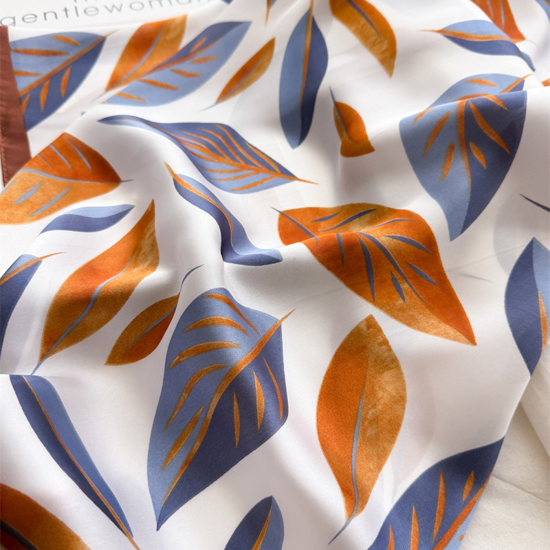 Luxury Brand Print 70cm Square - مراجعة Luxury Bags Expensive وسعره